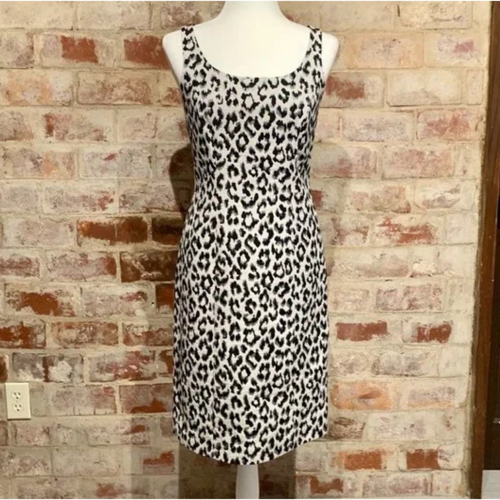 Isabella Demarco animal‎ print sheath dress with silver lame threading Size 4